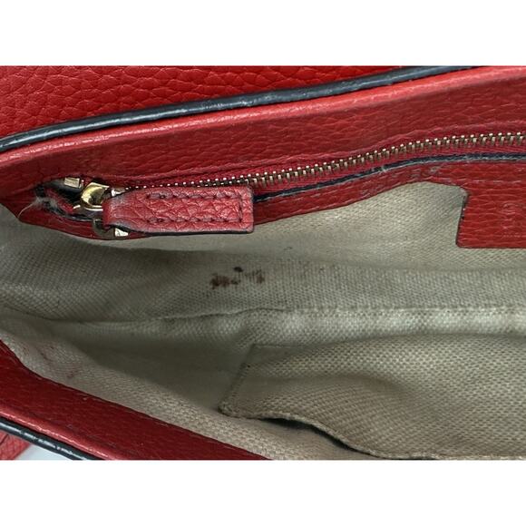 Gucci Soho Red Leather Medium Crossbody Bag with Chain Strap - Picture 14 of 16